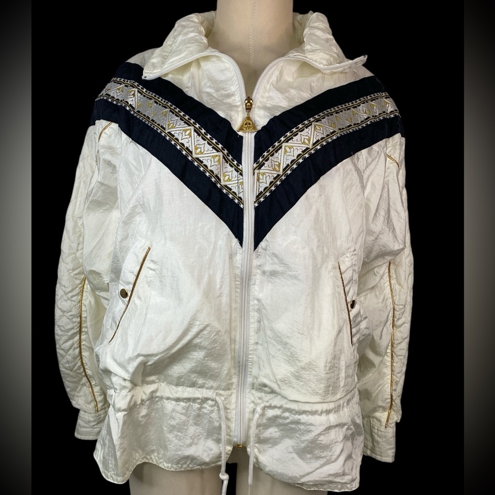 Casual Isle Vintage Cream,Black and Gold Lined Jogging/Track Suit Women’s Medium